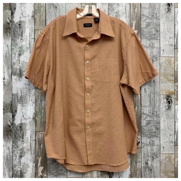 #475 Van Heusen Easy Care Short Sleeve Plaid Collared Button Down Shirt Top XL - Picture 1 of 2
